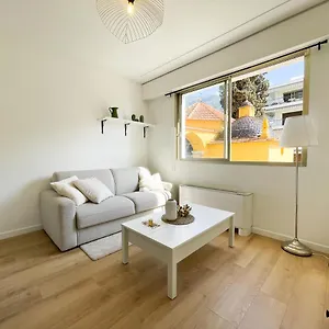 Bord De 3 Appartement